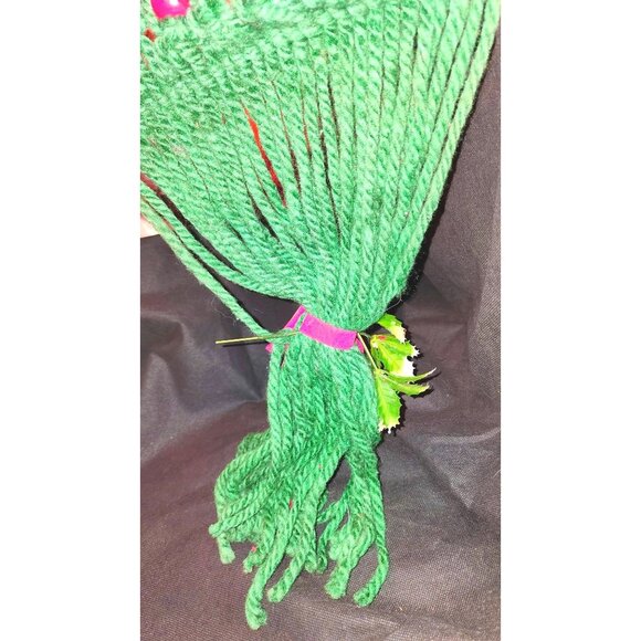 Vintage Handmade Macrame Christmas Wall Hanging Decoration With Red Wood Beads H - Picture 7 of 8